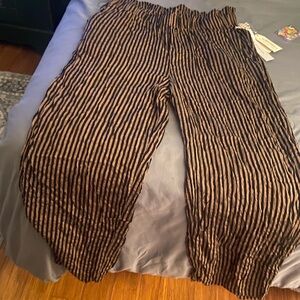 Luxe Black and Tan Striped Pants by Jane & Delancey. NWT